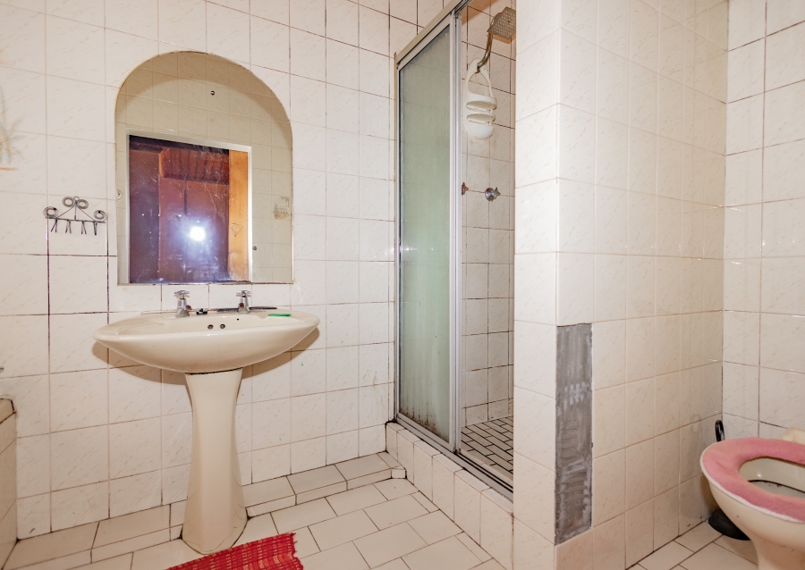 4 Bedroom Property for Sale in Avondale Western Cape